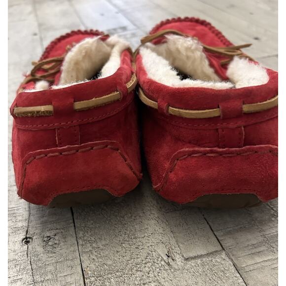 UGG Womens Size 12 Red Suede Sheepskin Moccasin Slipper Slip On - Picture 3 of 8